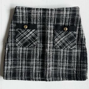 FOREVER21 Black White Plaid Tweed Skirt With Gold Buttons